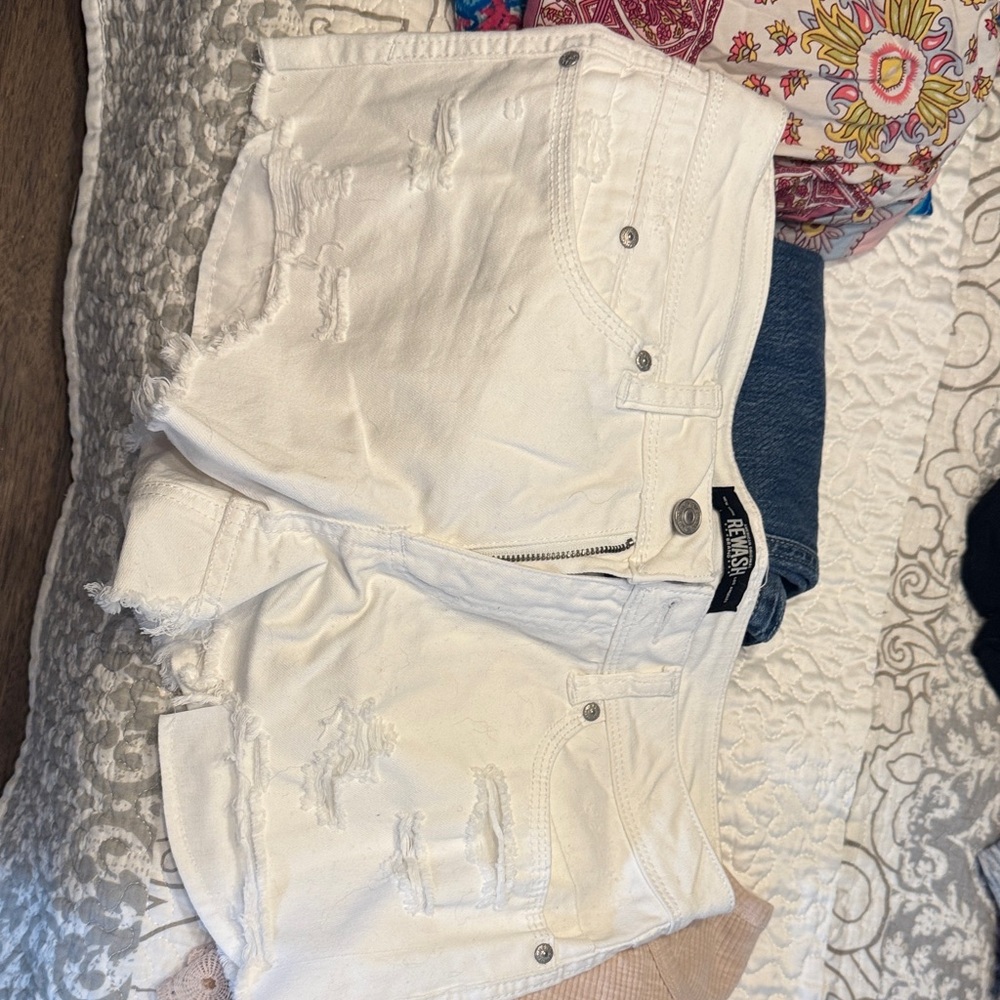 Rewash White Distressed Jean Shorts